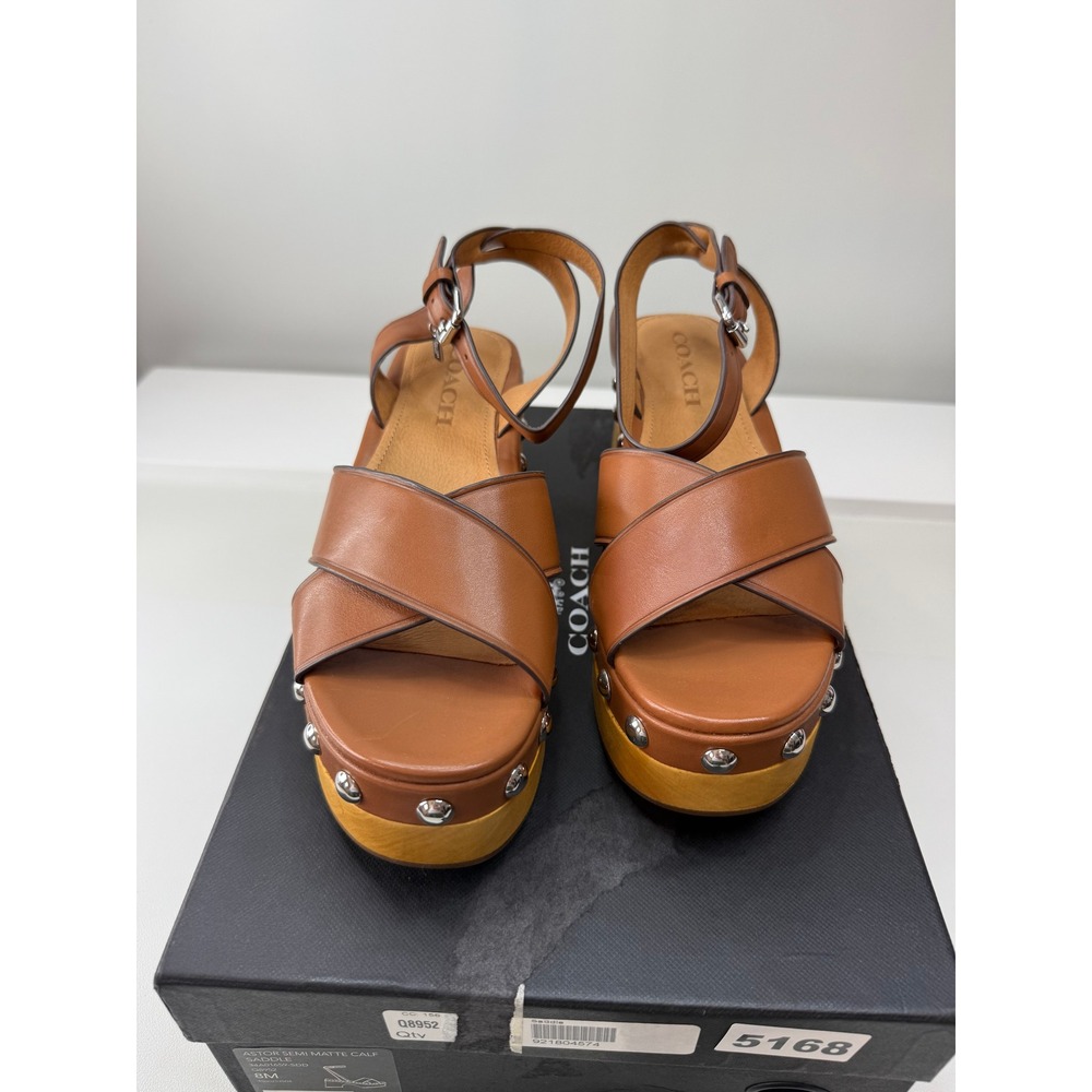 Coach Astor Saddle Brown Leather Studded Wooden Platform Sandals 8M Q8952 NEW - Picture 6 of 7
